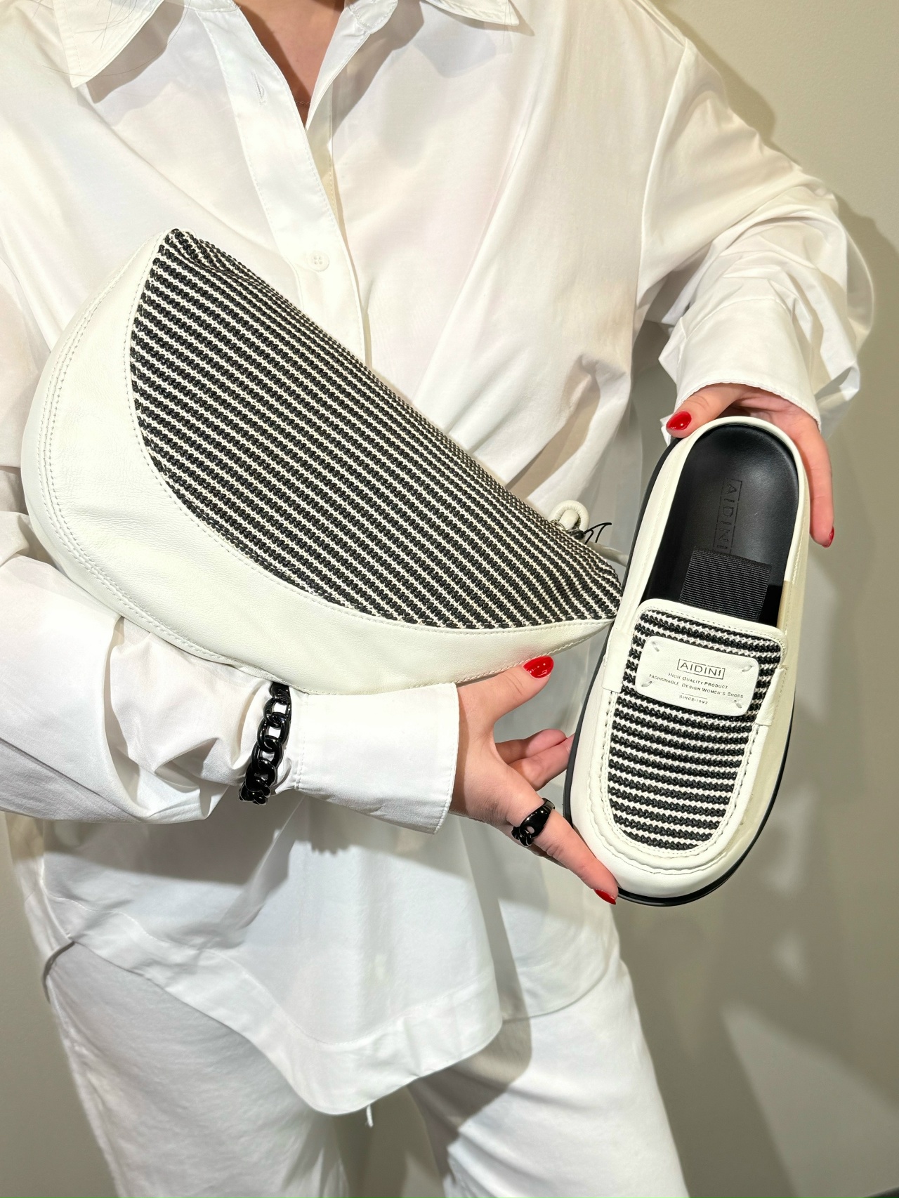 Туфли открытые женские