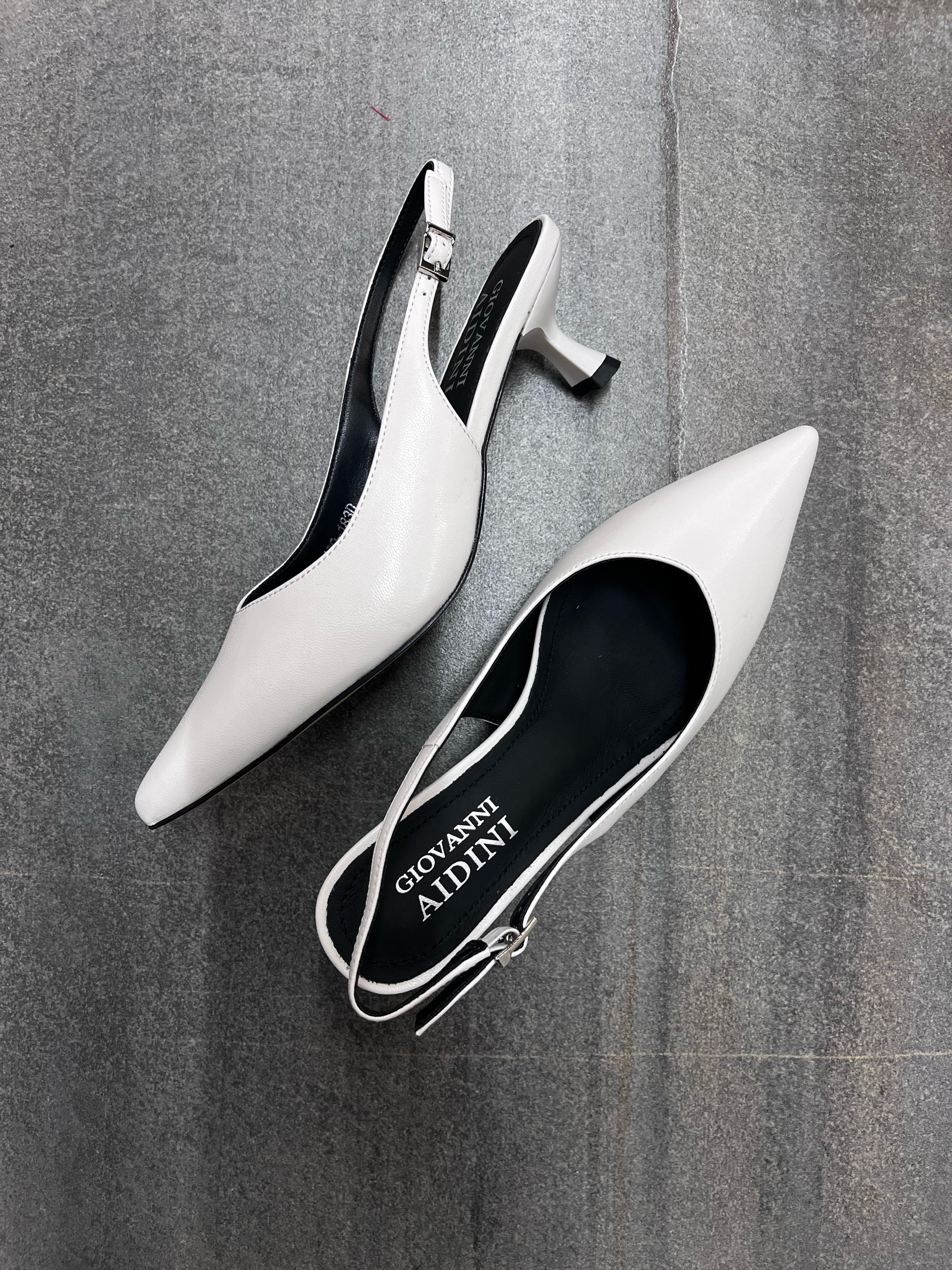 Туфли открытые женские