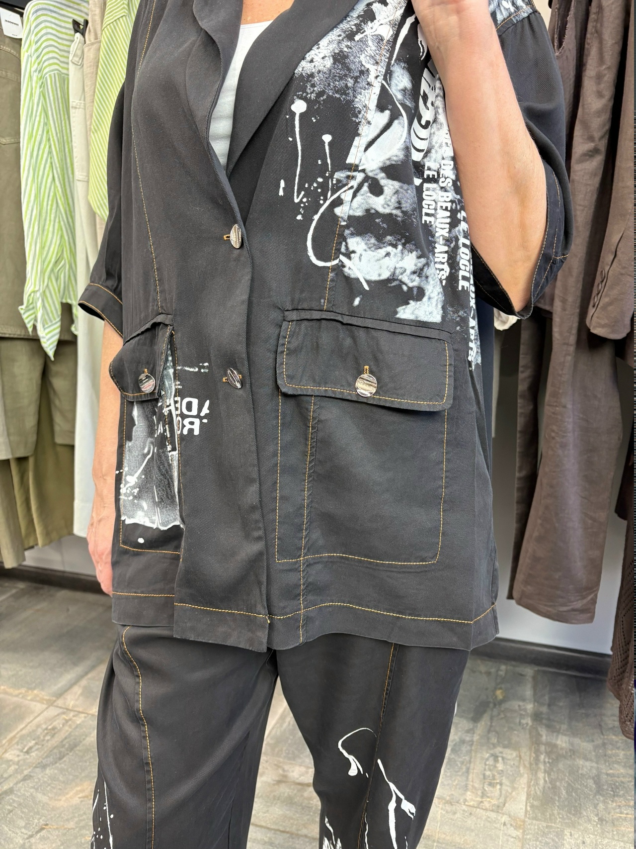 Костюм брючный