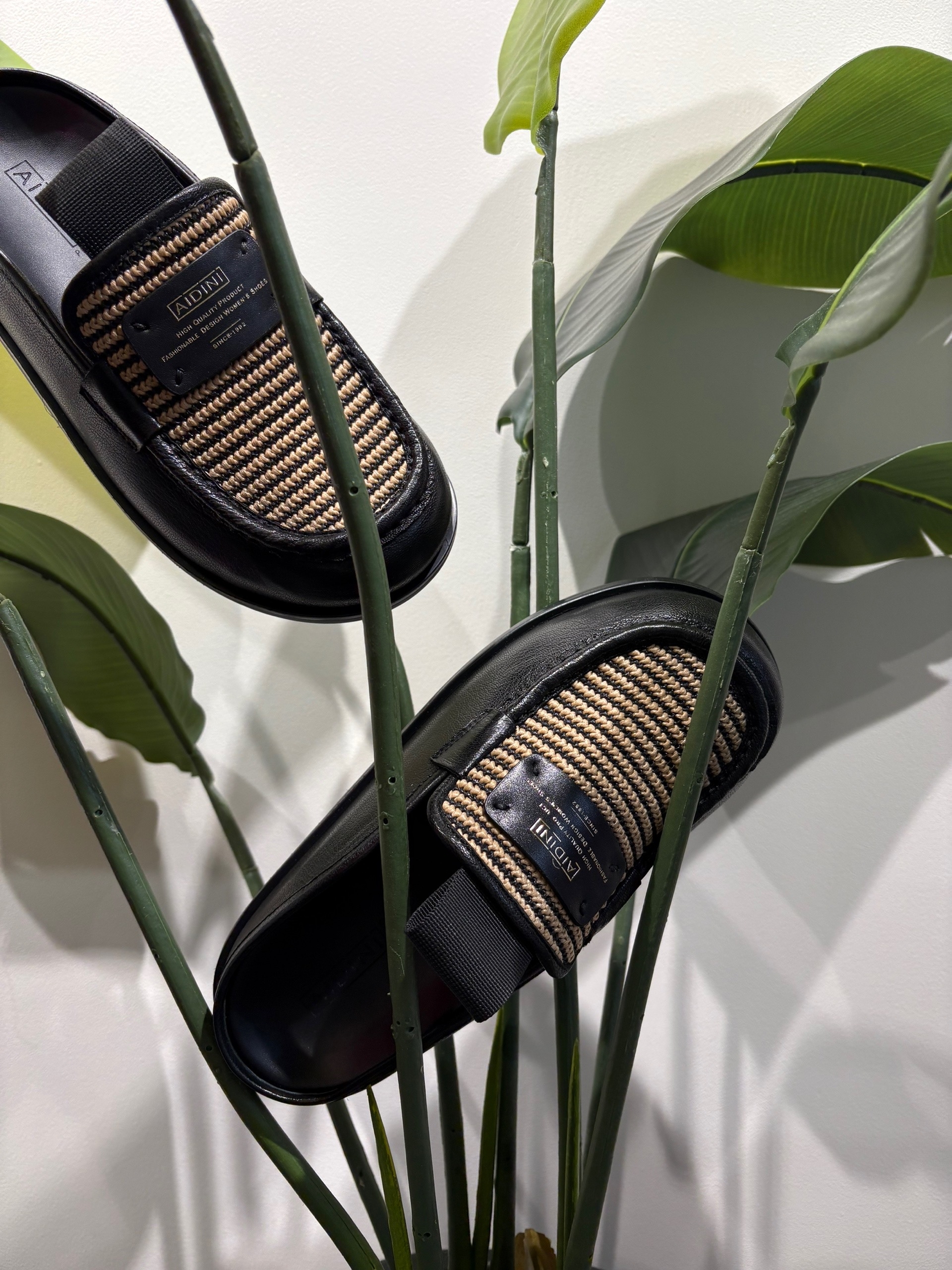 Туфли открытые женские