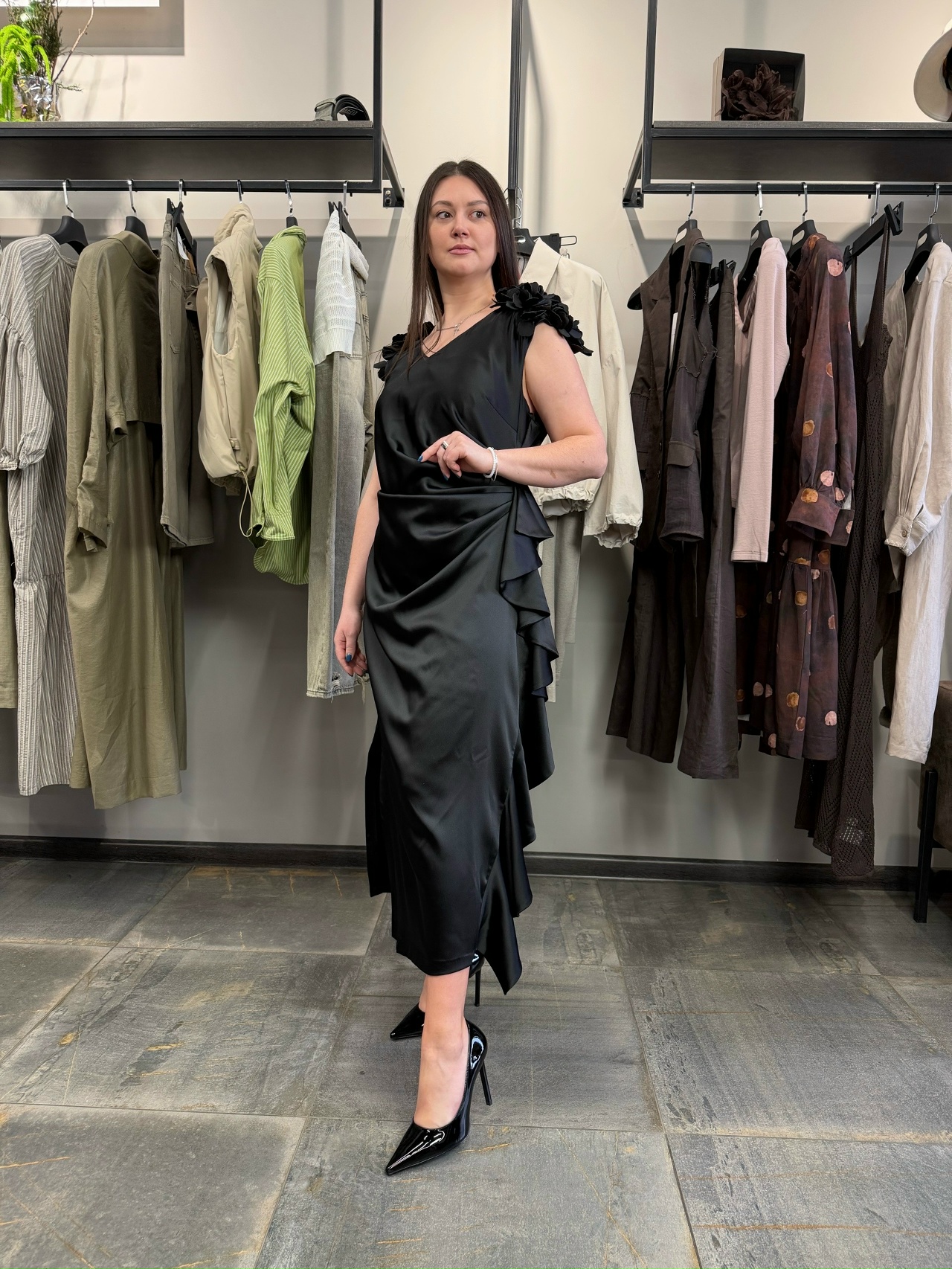 Платье с защипом